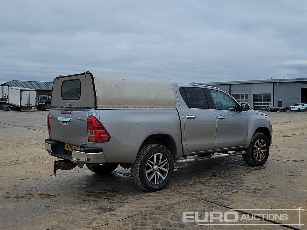 2016 Toyota Hilux Invincible - Pick-up: foto 5 2016 Toyota Hilux Invincible - Pick-up: foto 5
