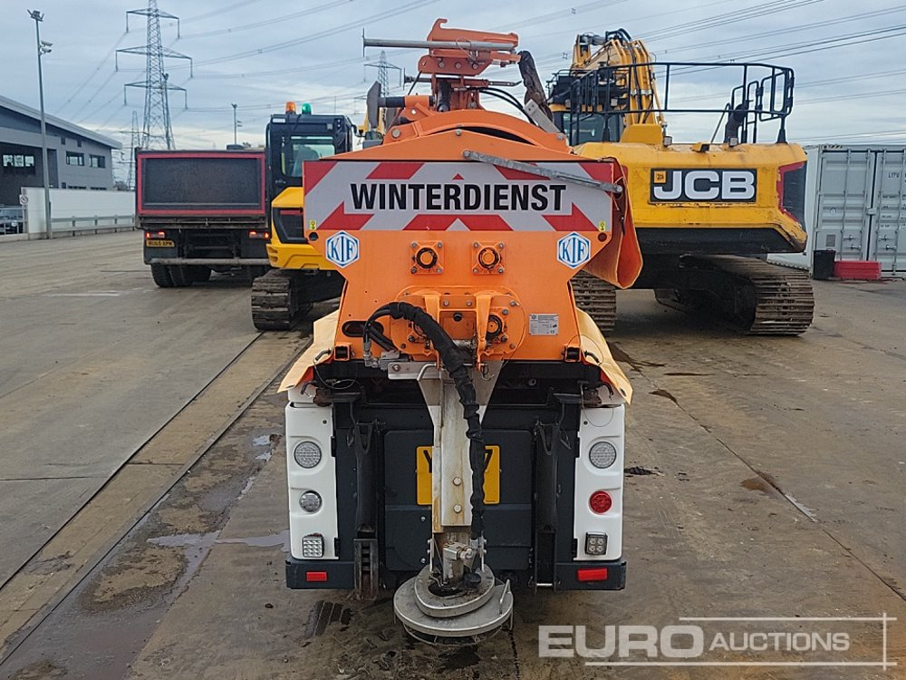 2017 Hako Citymaster 1600 4x2 Compact Gritter, Hydraulic Snow Plough & Sweeper Attachment, Reverse Camera, Automatic Gearbox (Reg. Docs. Available) - Barredora vial: foto 4 2017 Hako Citymaster 1600 4x2 Compact Gritter, Hydraulic Snow Plough & Sweeper Attachment, Reverse Camera, Automatic Gearbox (Reg. Docs. Available) - Barredora vial: foto 4