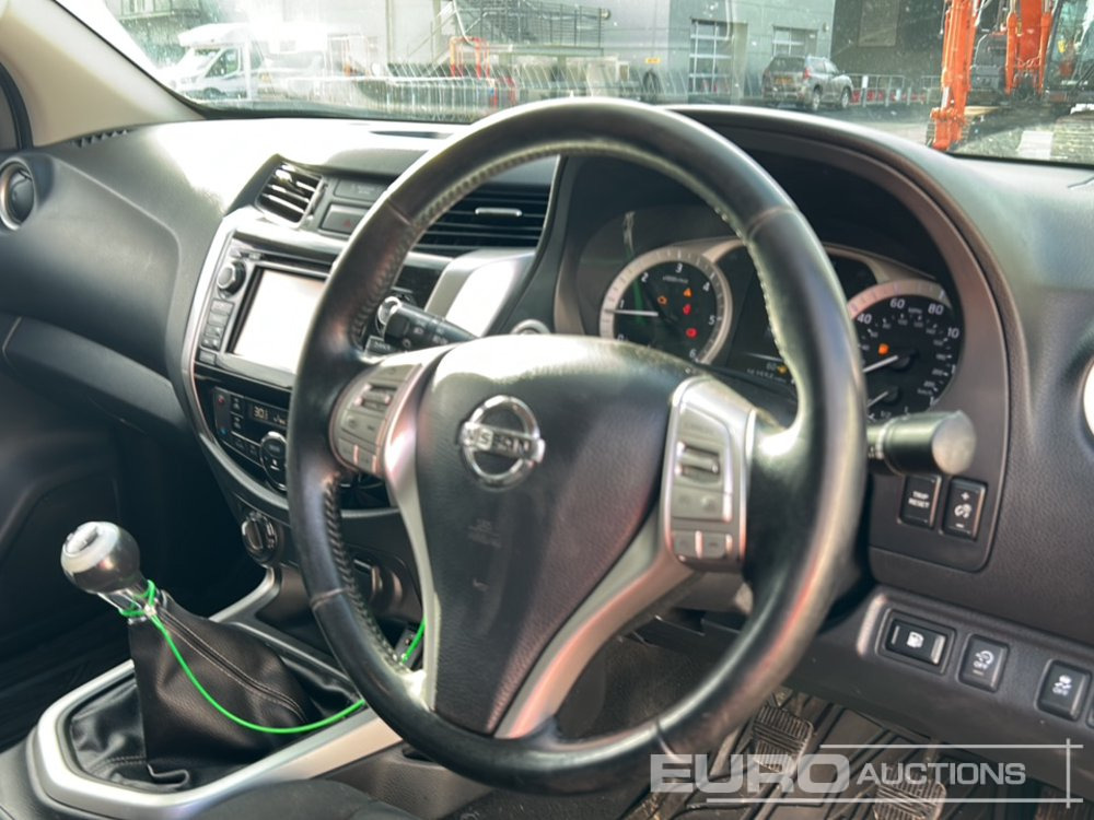 Pick-up 2018 Nissan Navara: foto 17 Pick-up 2018 Nissan Navara: foto 17