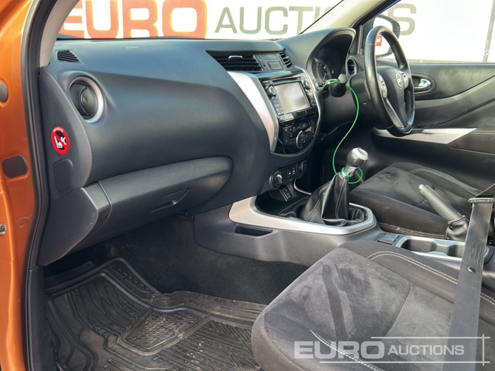 Pick-up 2018 Nissan Navara: foto 30 Pick-up 2018 Nissan Navara: foto 30