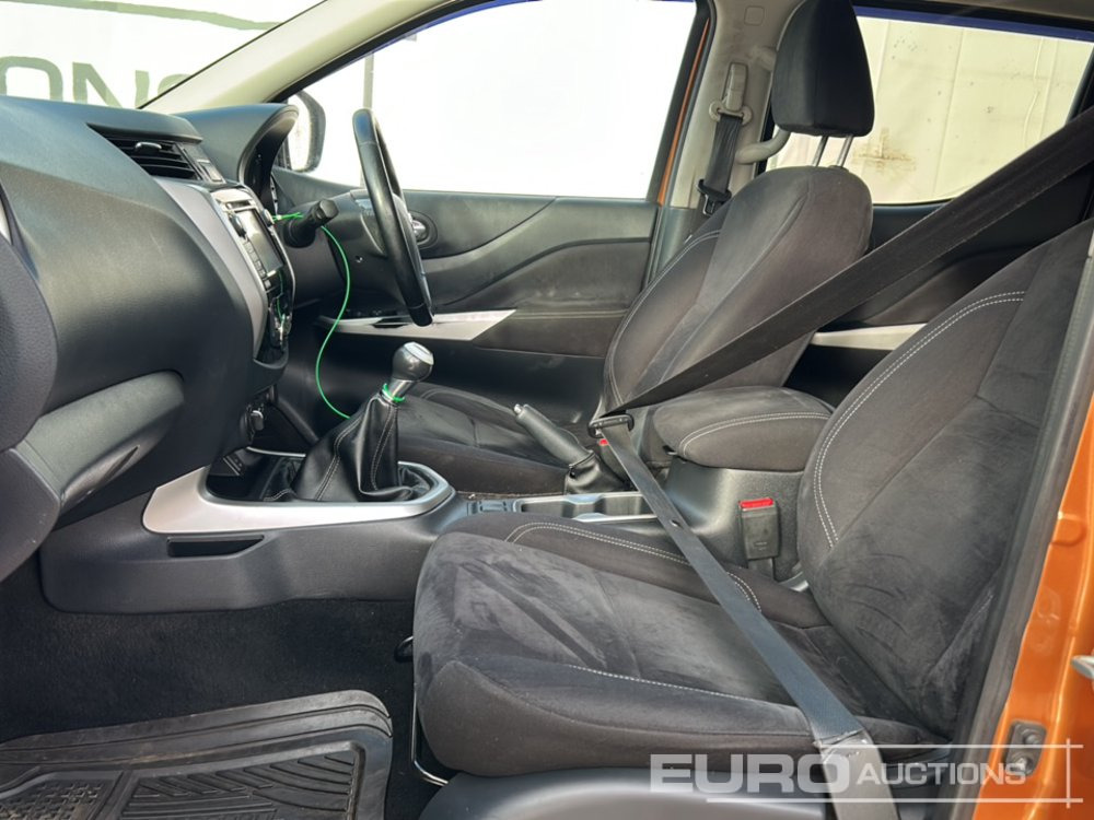 Pick-up 2018 Nissan Navara: foto 29 Pick-up 2018 Nissan Navara: foto 29