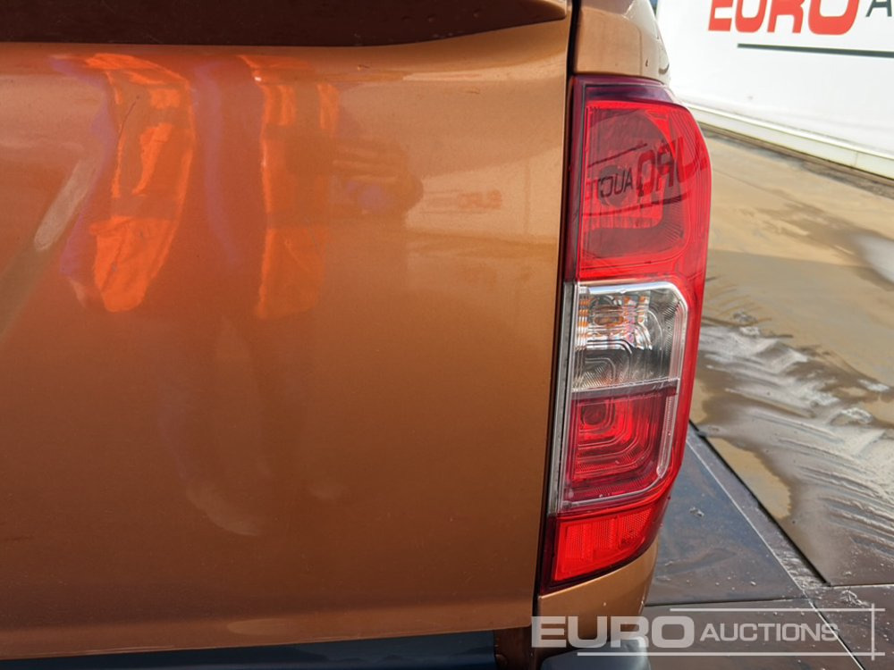 Pick-up 2018 Nissan Navara: foto 35 Pick-up 2018 Nissan Navara: foto 35