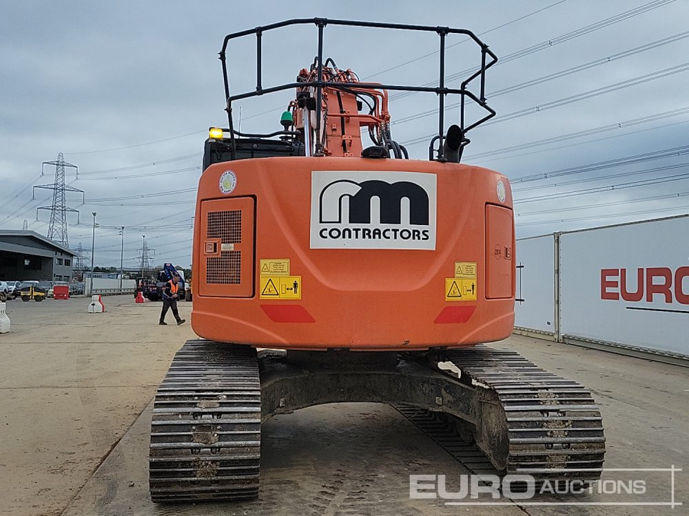 2019 Hitachi ZX225 USLC-6 - Excavadora de cadenas: foto 4 2019 Hitachi ZX225 USLC-6 - Excavadora de cadenas: foto 4