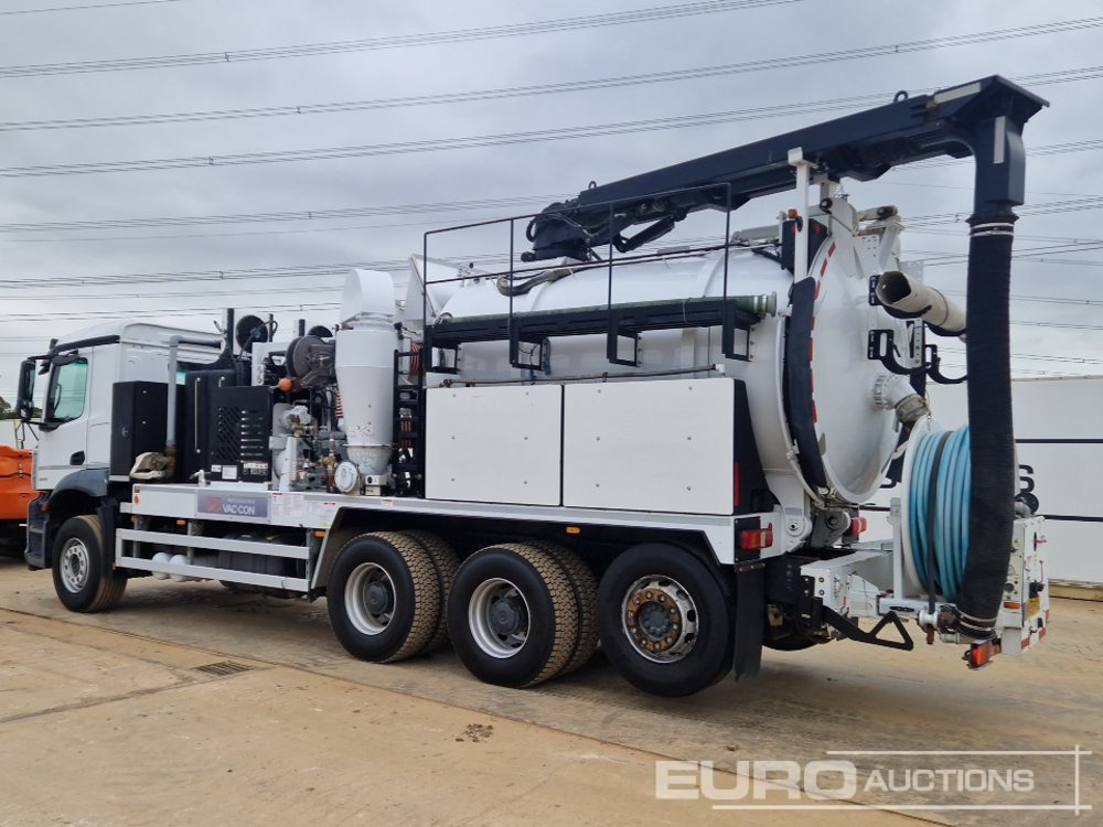 2019 Mercedes Arocs 3243 - Camión cisterna: foto 3 2019 Mercedes Arocs 3243 - Camión cisterna: foto 3
