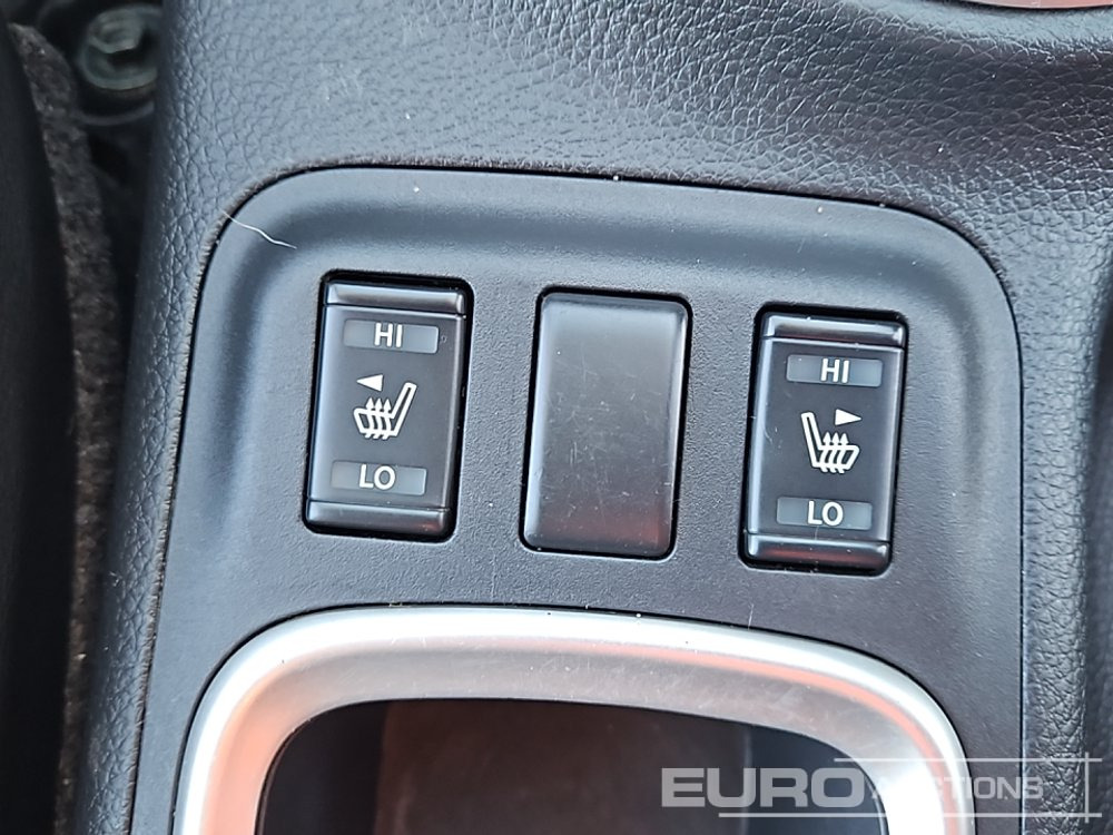 Pick-up 2019 Nissan Navara: foto 29 Pick-up 2019 Nissan Navara: foto 29