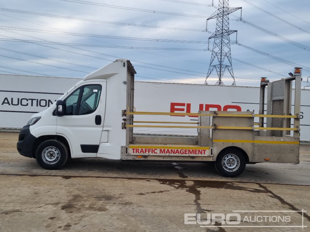 2020 Peugeot Boxer 335 - Furgoneta caja abierta: foto 2 2020 Peugeot Boxer 335 - Furgoneta caja abierta: foto 2