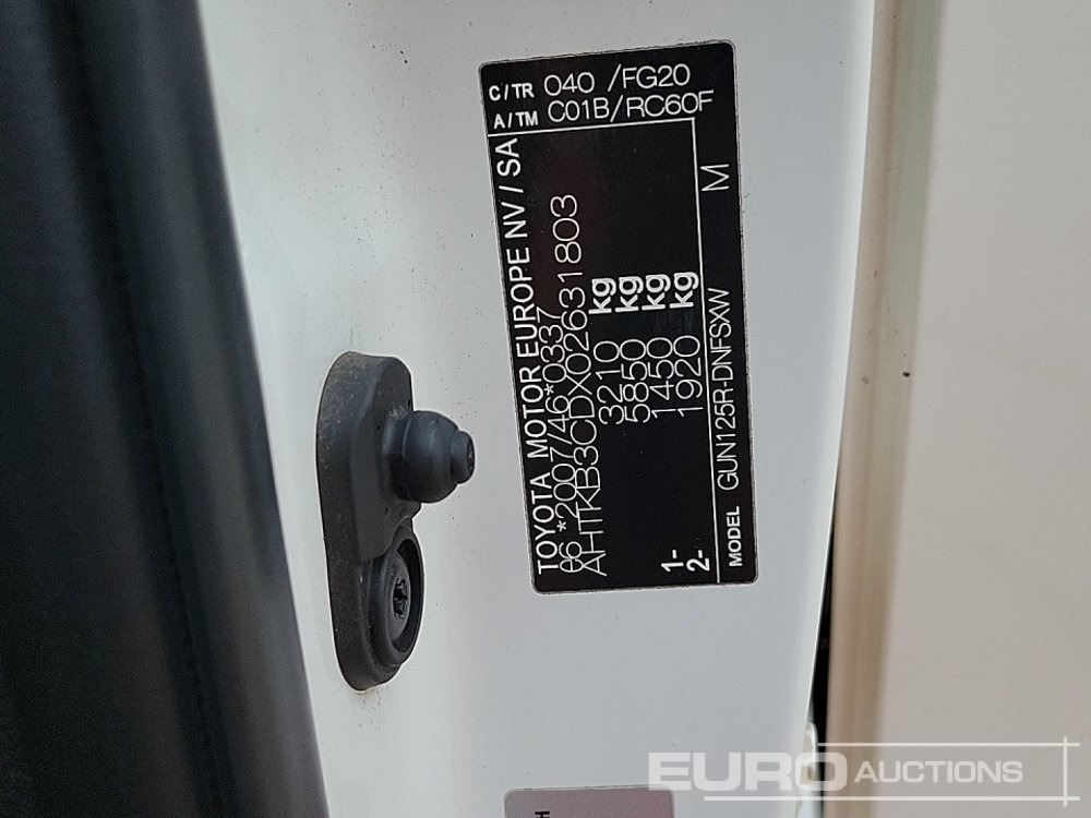 Pick-up 2020 Toyota Hilux Active: foto 41