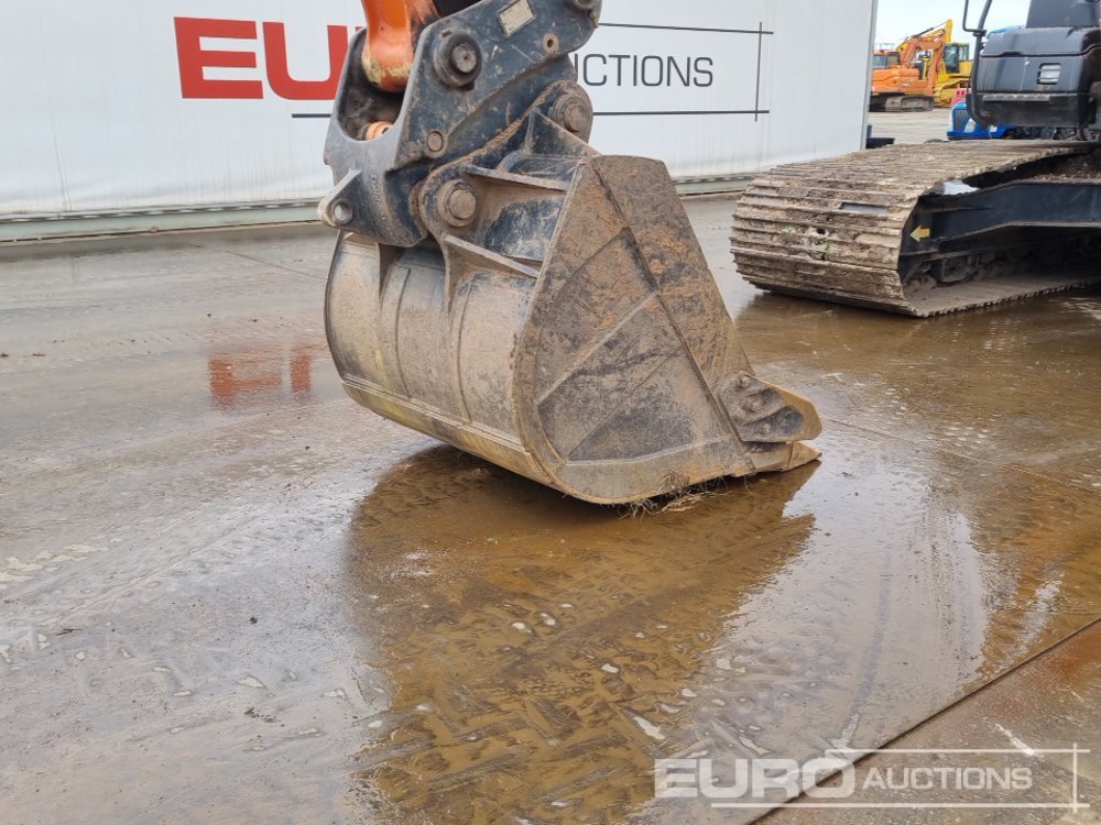 Excavadora de cadenas 2022 Hitachi ZX220LC: foto 44