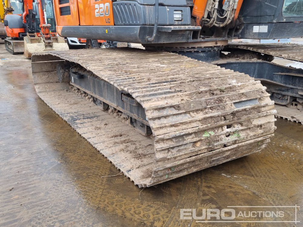 Excavadora de cadenas 2022 Hitachi ZX220LC: foto 34