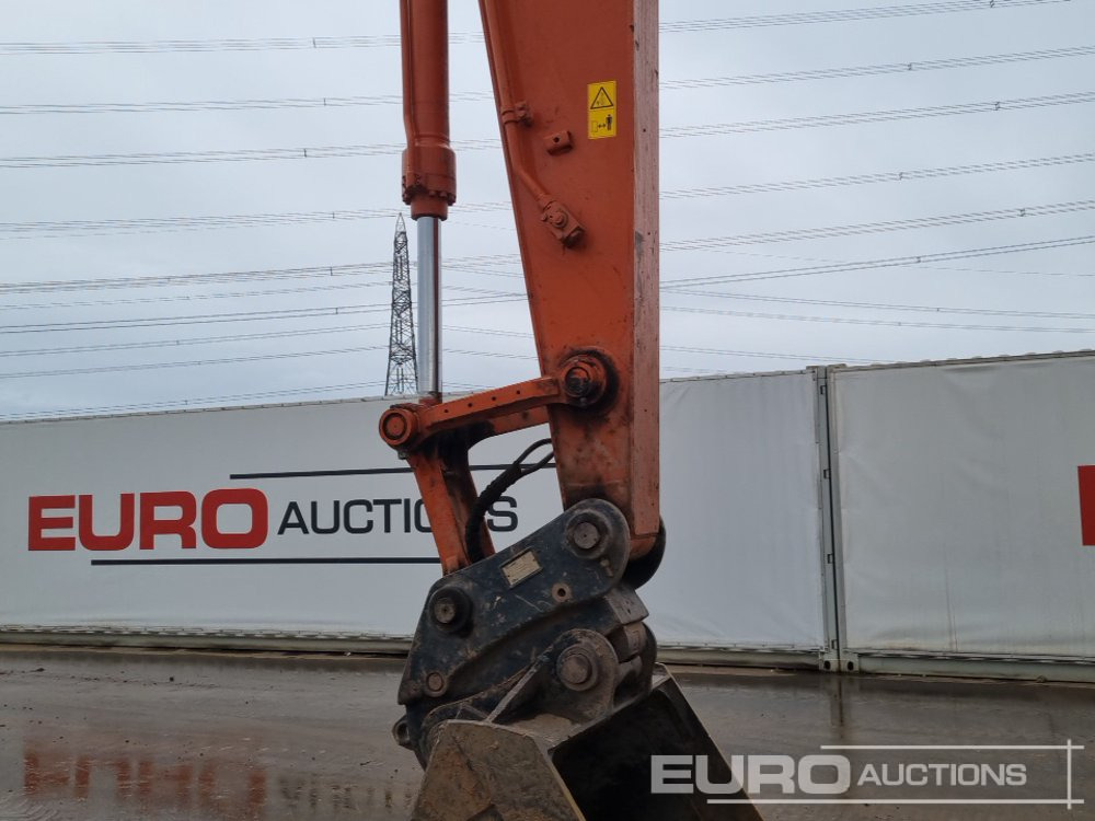 Excavadora de cadenas 2022 Hitachi ZX220LC: foto 40