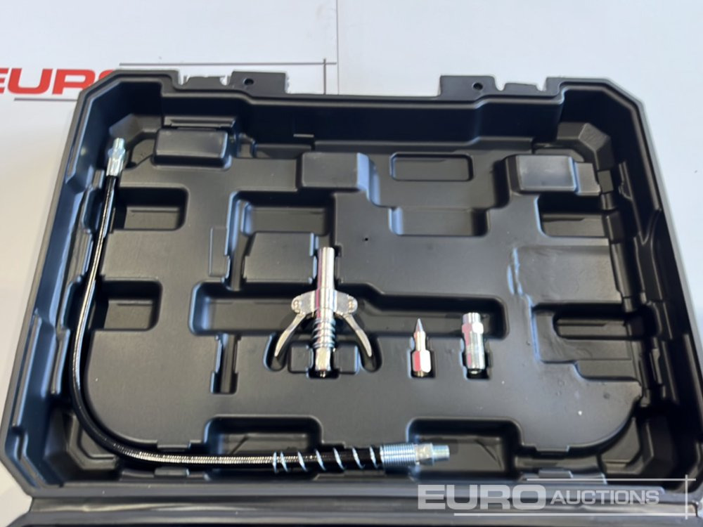Boss 21 Volt Lithium Battery Cordless Grease Gun - Equipo de construcción: foto 4 Boss 21 Volt Lithium Battery Cordless Grease Gun - Equipo de construcción: foto 4