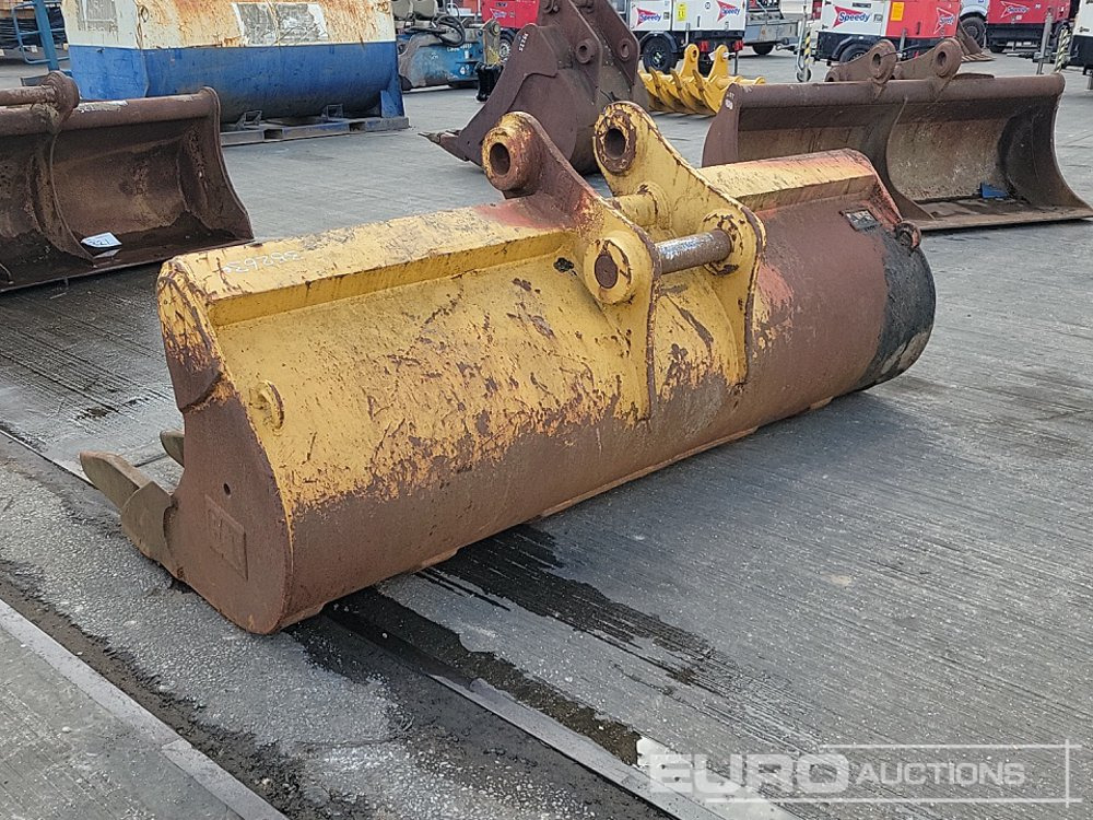 CAT 94" Ditching Bucket 80mm Pin to suit 20 Ton Excavator - Cazo: foto 3 CAT 94" Ditching Bucket 80mm Pin to suit 20 Ton Excavator - Cazo: foto 3