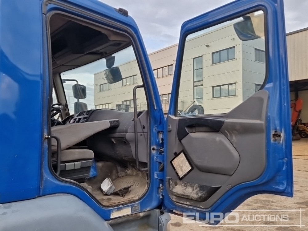 Barredora vial DAF LF55.160: foto 26