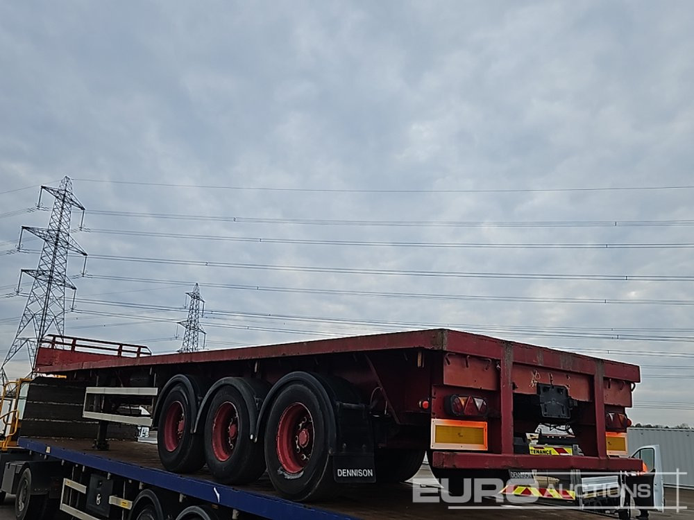 Dennison Trailers Tri Axle Extendable Flat Bed Trailer - Semirremolque plataforma/ Caja abierta: foto 3 Dennison Trailers Tri Axle Extendable Flat Bed Trailer - Semirremolque plataforma/ Caja abierta: foto 3