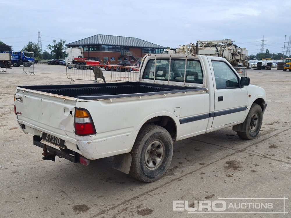 Isuzu 4WD 5 Speed Pickup (No Clutch, Sell By Pictures) (UK Reg. Docs. are NOT Available) (PLUS VAT) - Pick-up: foto 5 Isuzu 4WD 5 Speed Pickup (No Clutch, Sell By Pictures) (UK Reg. Docs. are NOT Available) (PLUS VAT) - Pick-up: foto 5
