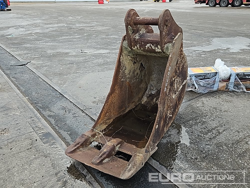 JCB 24" Digging Bucket 65mm Pin to suit 13 Ton Excavator - Cazo: foto 1 JCB 24" Digging Bucket 65mm Pin to suit 13 Ton Excavator - Cazo: foto 1
