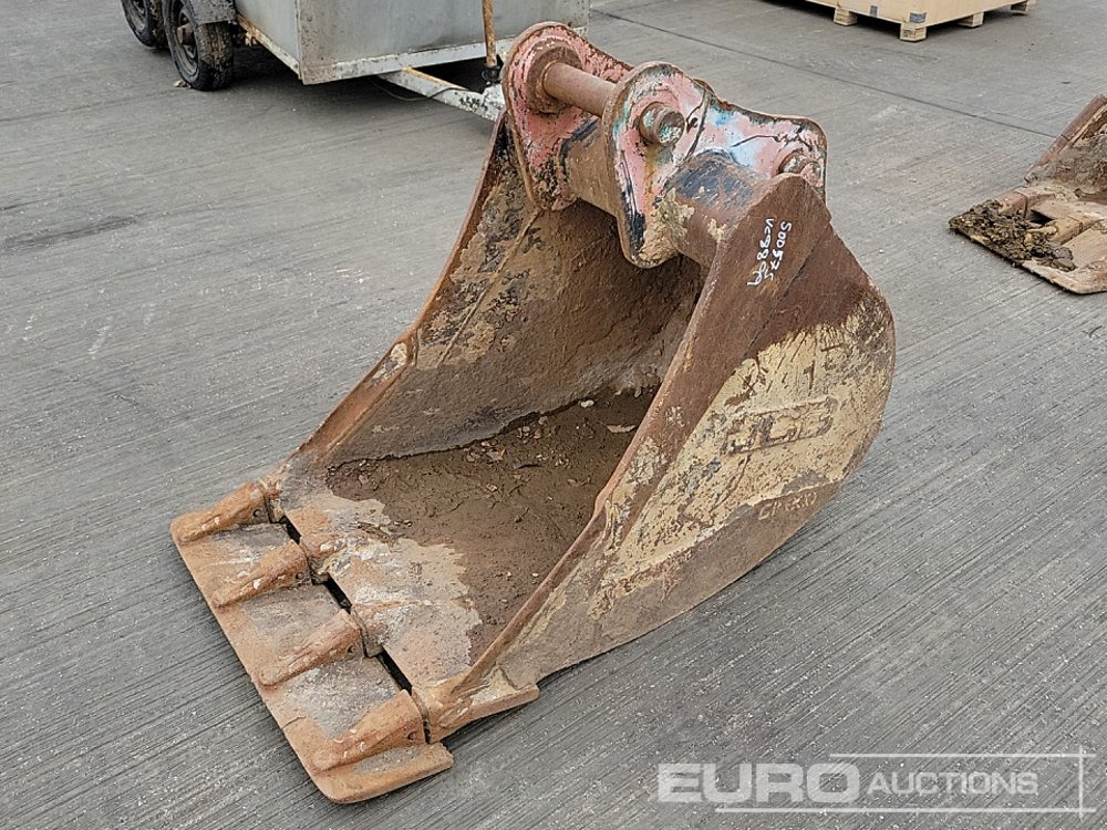 JCB 32" Digging Bucket 65mm Pin to suit 13 Ton Excavator - Cazo: foto 1 JCB 32" Digging Bucket 65mm Pin to suit 13 Ton Excavator - Cazo: foto 1