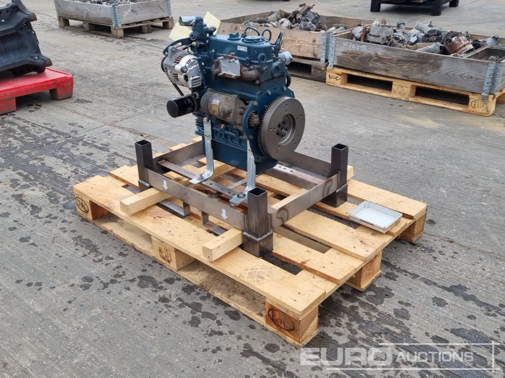 Kubota 3 Cylinder Engine - Motor: foto 5 Kubota 3 Cylinder Engine - Motor: foto 5