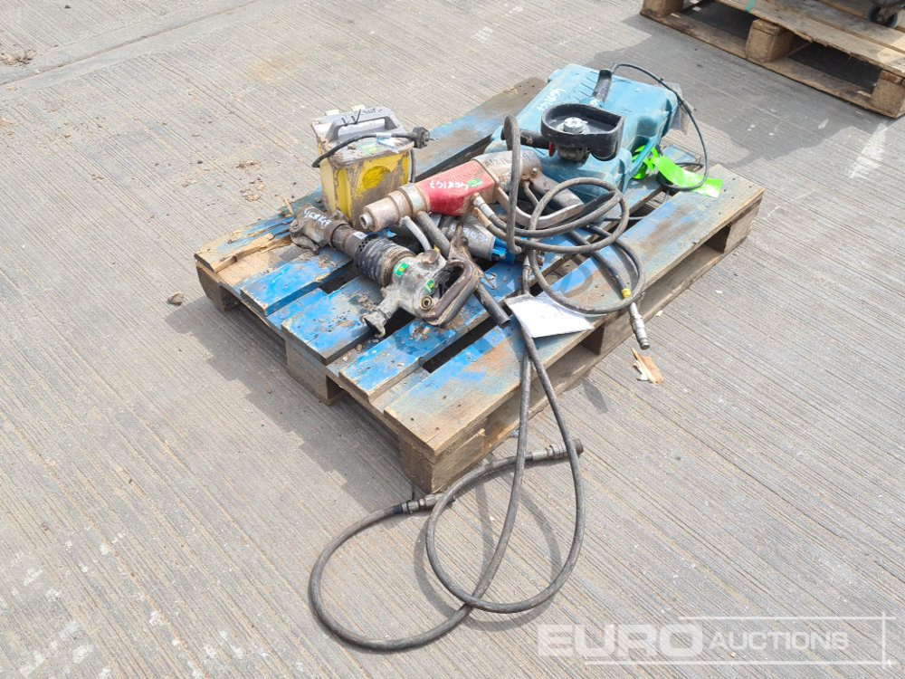 Makita 110Volt Angle Grinder, Makita 110Volt Drill, 110Volt Transformer, Pneumatic Hand Held Breaker, Hydraulic Impact Wrench (2 of) - Equipo de construcción: foto 3 Makita 110Volt Angle Grinder, Makita 110Volt Drill, 110Volt Transformer, Pneumatic Hand Held Breaker, Hydraulic Impact Wrench (2 of) - Equipo de construcción: foto 3