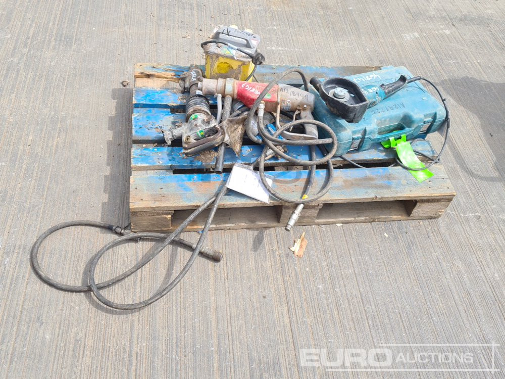 Makita 110Volt Angle Grinder, Makita 110Volt Drill, 110Volt Transformer, Pneumatic Hand Held Breaker, Hydraulic Impact Wrench (2 of) - Equipo de construcción: foto 4 Makita 110Volt Angle Grinder, Makita 110Volt Drill, 110Volt Transformer, Pneumatic Hand Held Breaker, Hydraulic Impact Wrench (2 of) - Equipo de construcción: foto 4
