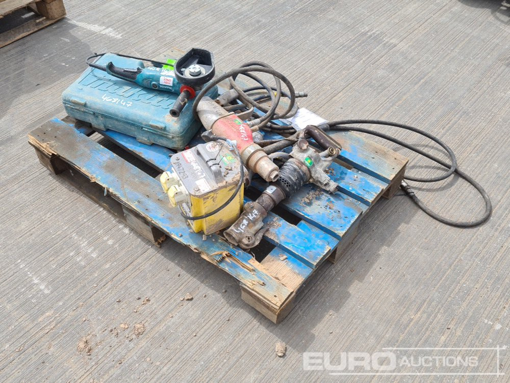 Makita 110Volt Angle Grinder, Makita 110Volt Drill, 110Volt Transformer, Pneumatic Hand Held Breaker, Hydraulic Impact Wrench (2 of) - Equipo de construcción: foto 1 Makita 110Volt Angle Grinder, Makita 110Volt Drill, 110Volt Transformer, Pneumatic Hand Held Breaker, Hydraulic Impact Wrench (2 of) - Equipo de construcción: foto 1
