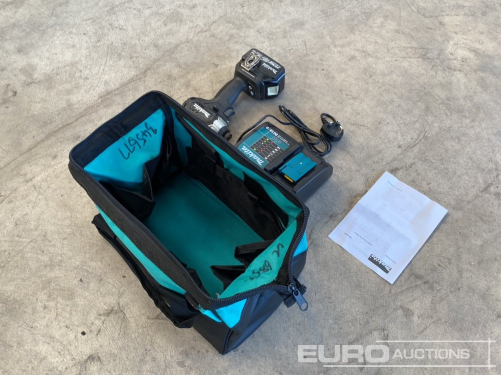 Makita 18v Impact Driver, Battery, 240v Charger, Carry Bag - Equipo de construcción: foto 5 Makita 18v Impact Driver, Battery, 240v Charger, Carry Bag - Equipo de construcción: foto 5