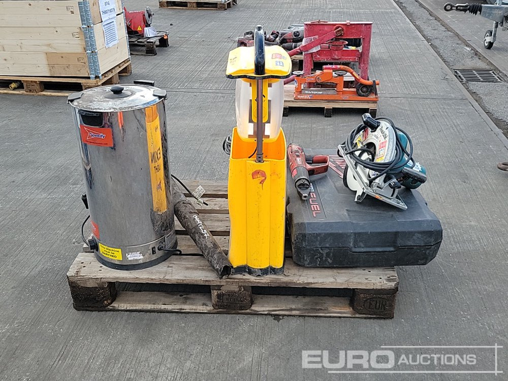 Milwaukee Battery Mag Drill, 110Volt Makita Rip Saw, Petrol Leaf Blower, 110Volt Water Pump, 240Volt Water Boiler, Hilti Rivet Gun, 240Volt Portable LED Light - Equipo de construcción: foto 4 Milwaukee Battery Mag Drill, 110Volt Makita Rip Saw, Petrol Leaf Blower, 110Volt Water Pump, 240Volt Water Boiler, Hilti Rivet Gun, 240Volt Portable LED Light - Equipo de construcción: foto 4