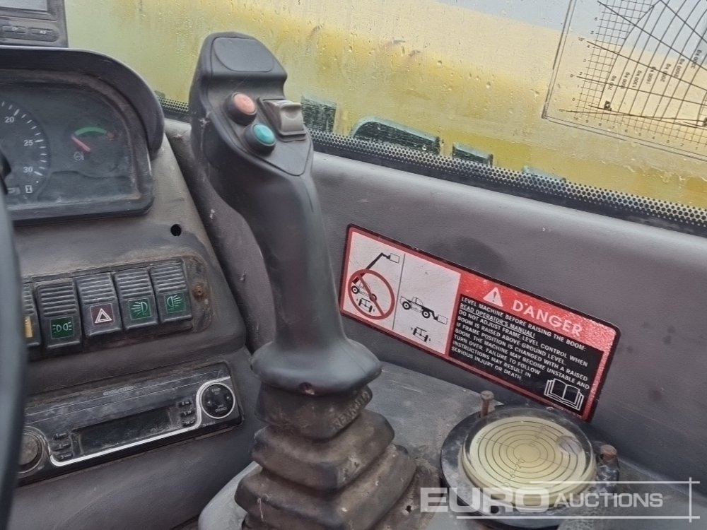 Manipulador telescópico New Holland LM1345: foto 34 Manipulador telescópico New Holland LM1345: foto 34