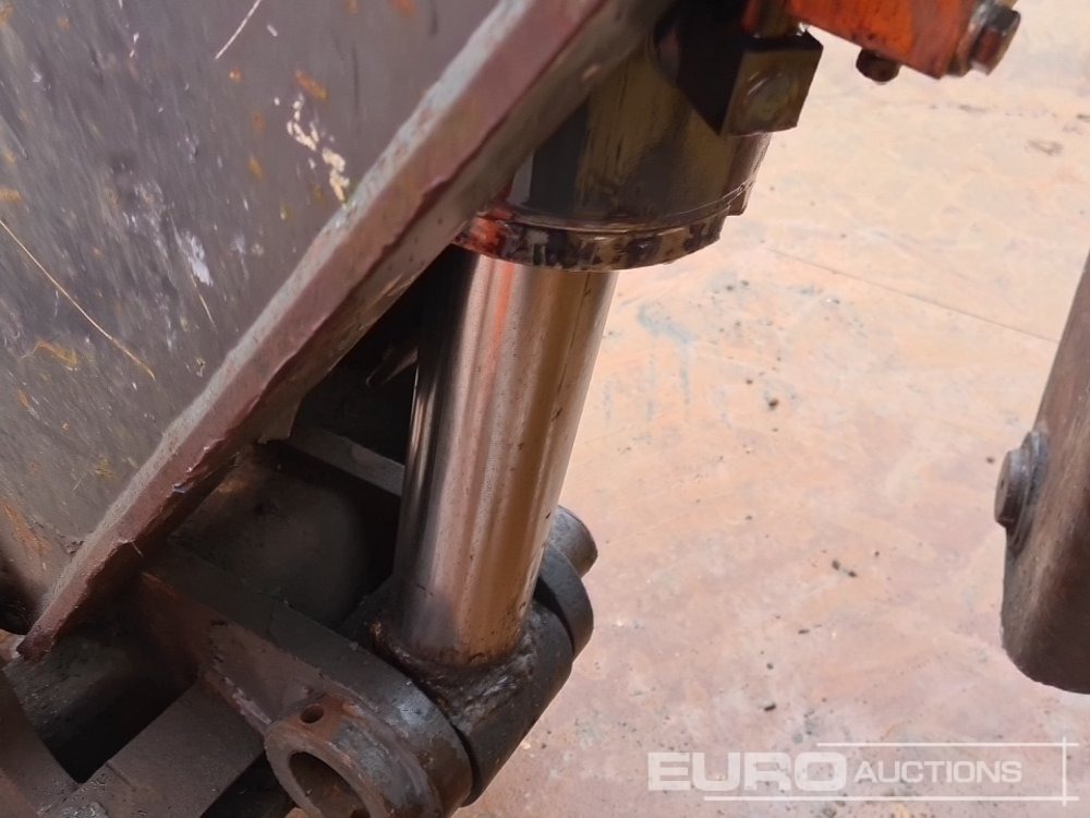 Manipulador telescópico New Holland LM1345: foto 15 Manipulador telescópico New Holland LM1345: foto 15