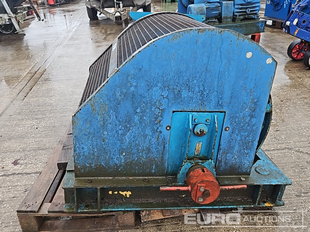 Nim 240Volt Winch - Cabrestante: foto 2 Nim 240Volt Winch - Cabrestante: foto 2