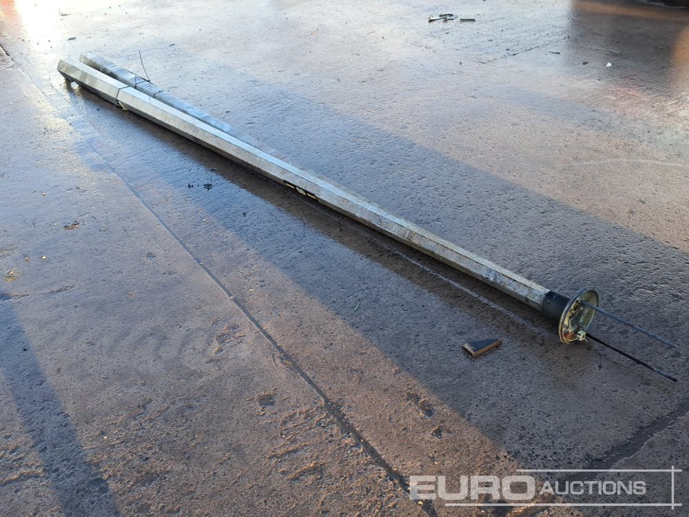 Lamp Posts (2 of) - Otros maquinaria: foto 2 Lamp Posts (2 of) - Otros maquinaria: foto 2