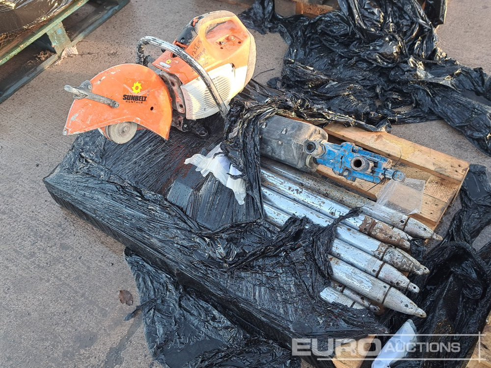 Pallet of Horizoltal Boring Bits, Air Breaker, Stihl TS410 Consaw - Construcción de carreteras: foto 1 Pallet of Horizoltal Boring Bits, Air Breaker, Stihl TS410 Consaw - Construcción de carreteras: foto 1