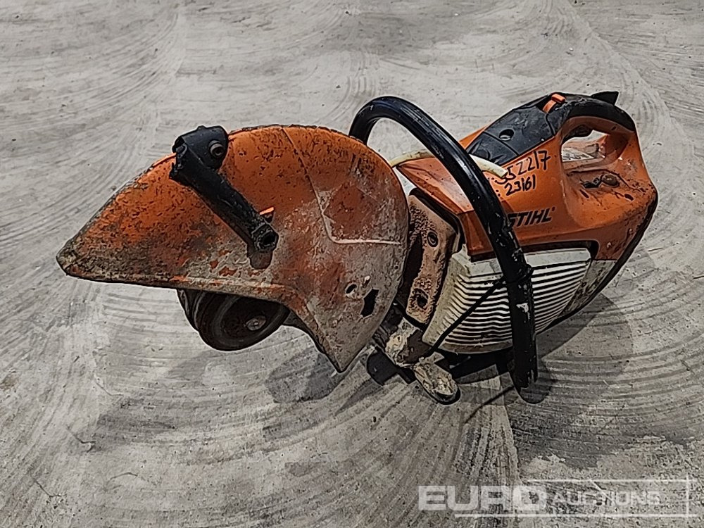 Stihl Petrol Con Saw - Construcción de carreteras: foto 1 Stihl Petrol Con Saw - Construcción de carreteras: foto 1