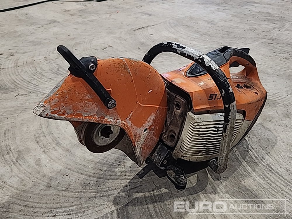 Stihl Petrol Con Saw - Construcción de carreteras: foto 1 Stihl Petrol Con Saw - Construcción de carreteras: foto 1