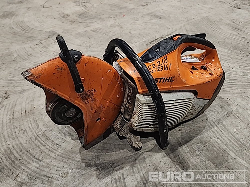 Stihl Petrol Con Saw - Construcción de carreteras: foto 1 Stihl Petrol Con Saw - Construcción de carreteras: foto 1