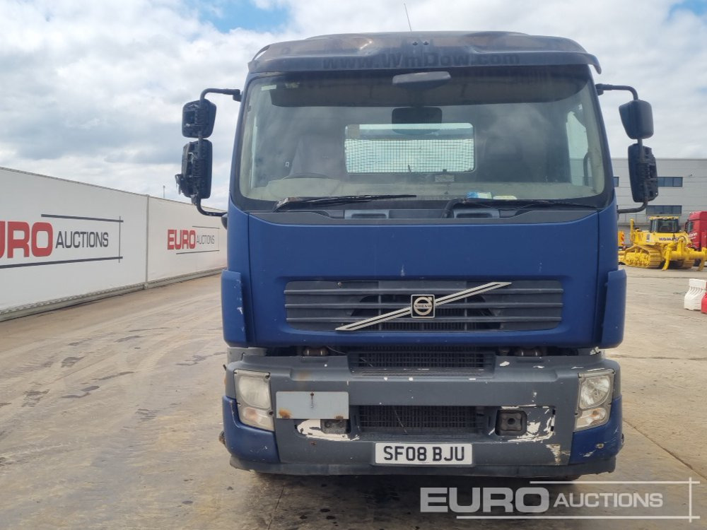 Camión portacontenedor de cadenas Volvo 4x2 Skip Loader Lorry, Extendable Arms, Manual Gearbox (Reg. Docs. & Plating Certificate Available): foto 8