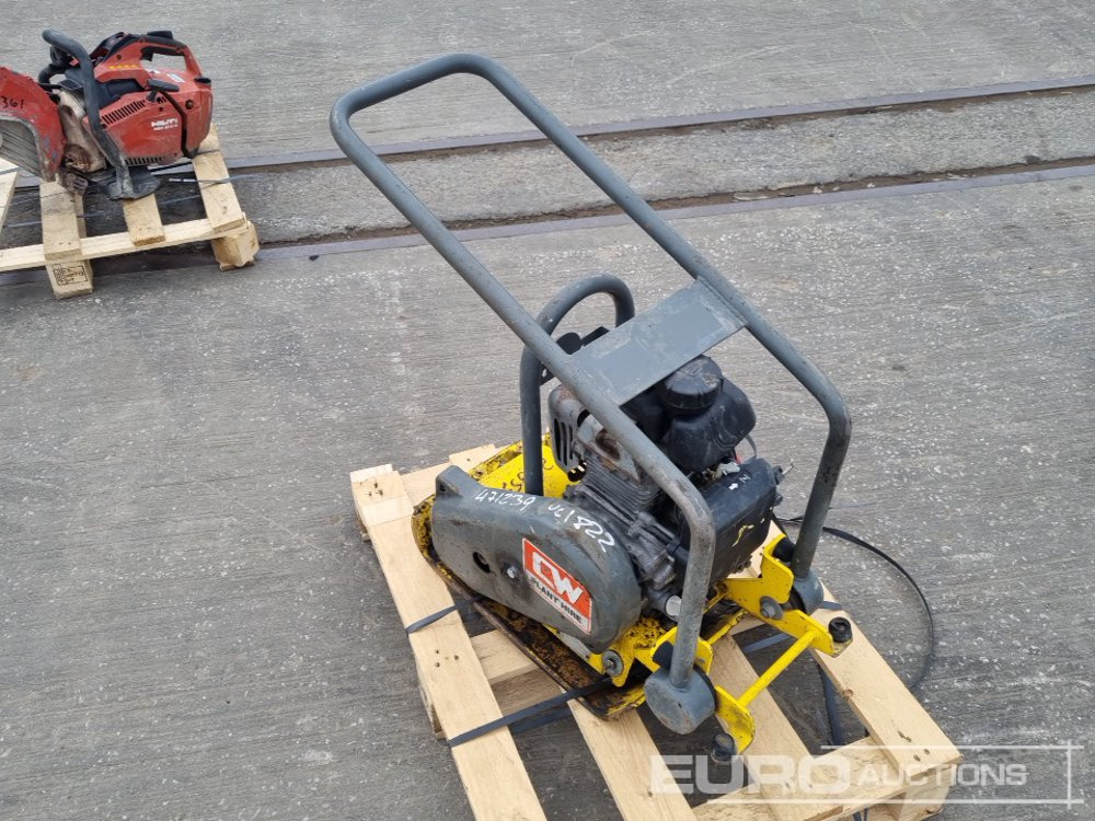 Wacker Neuson Petrol Compaction Plate - Construcción de carreteras: foto 3 Wacker Neuson Petrol Compaction Plate - Construcción de carreteras: foto 3
