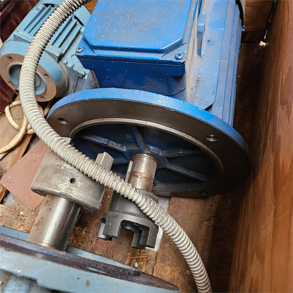 Máquina herramienta ABB MT80A19F100-2 / M3AA180MLB4: foto 6 Máquina herramienta ABB MT80A19F100-2 / M3AA180MLB4: foto 6