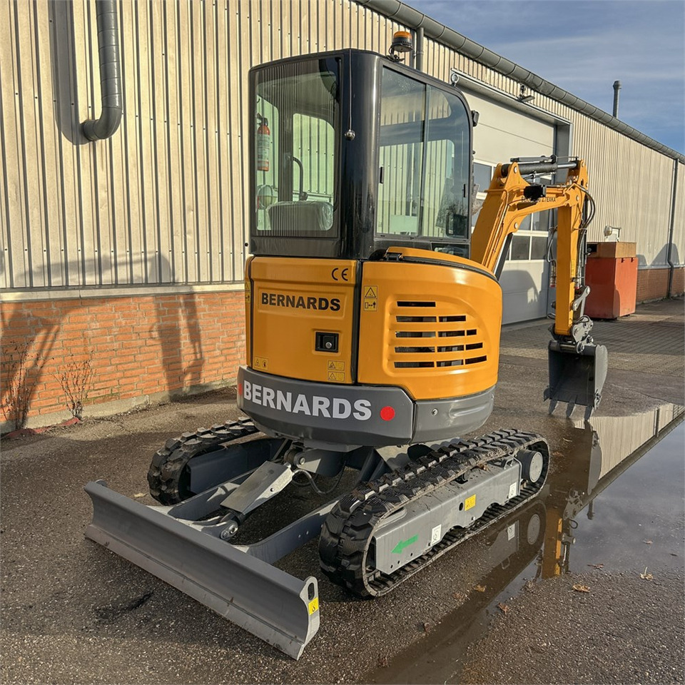 Miniexcavadora Bernards 2.7EXKA: foto 7 Miniexcavadora Bernards 2.7EXKA: foto 7