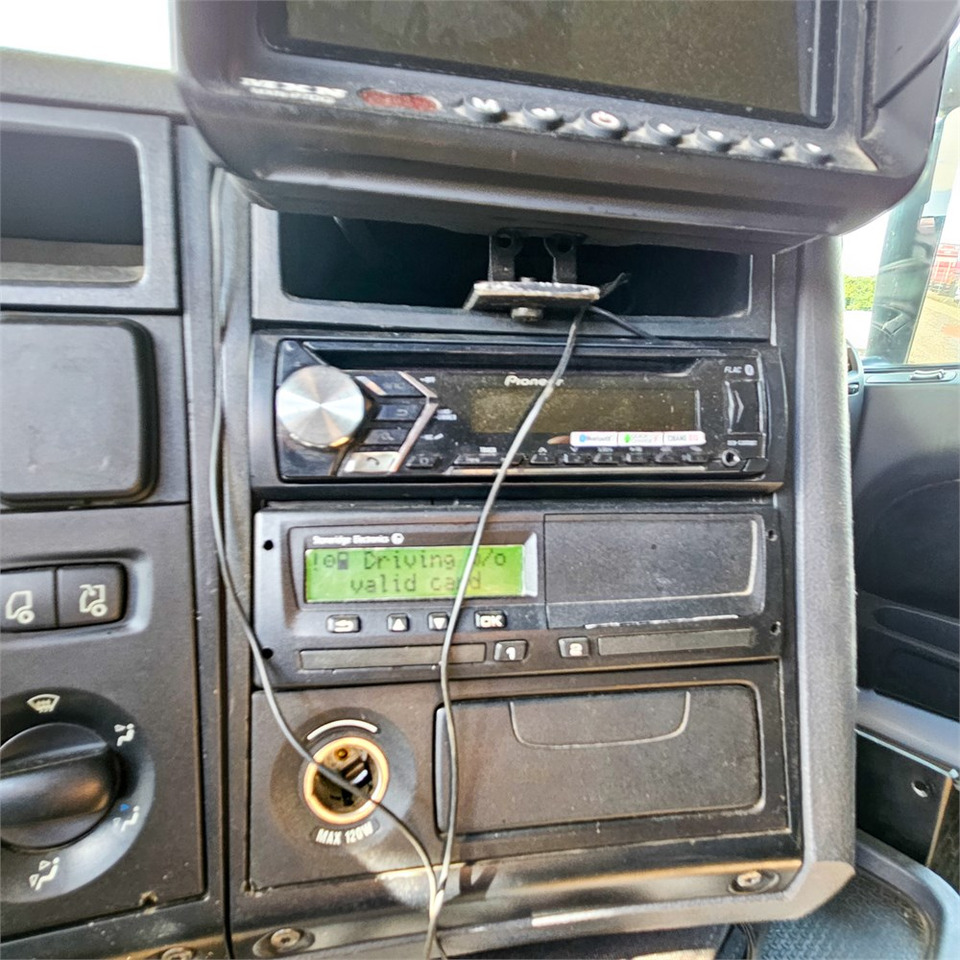 Cabeza tractora Scania R470 LA 6x2/4: foto 16