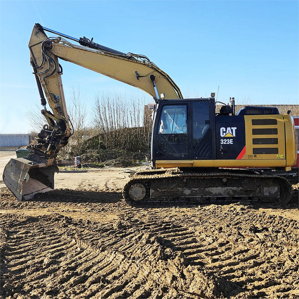 Caterpillar 323 EL - Excavadora de cadenas: foto 1 Caterpillar 323 EL - Excavadora de cadenas: foto 1