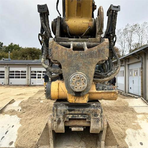 Excavadora de cadenas Caterpillar 324 EL: foto 11