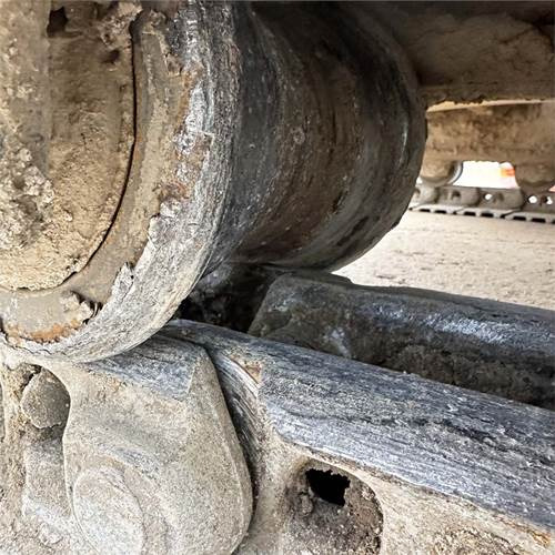 Excavadora de cadenas Caterpillar 324 EL: foto 44