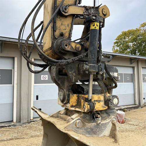 Excavadora de cadenas Caterpillar 324 EL: foto 12