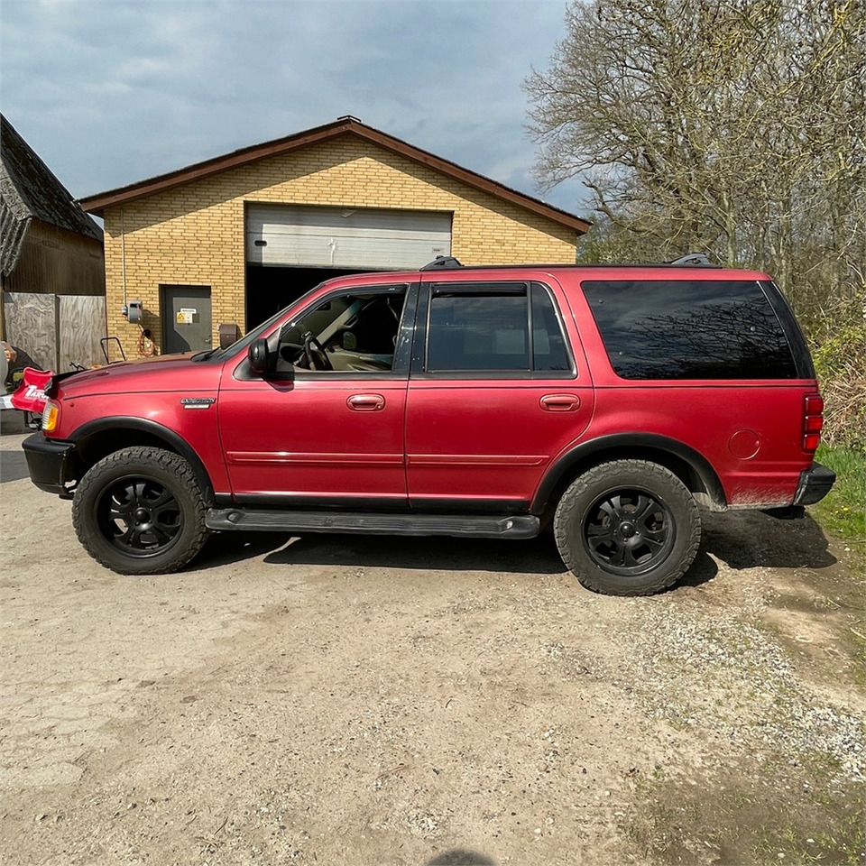 Coche Ford Expedition: foto 14