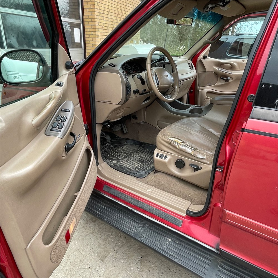 Coche Ford Expedition: foto 21