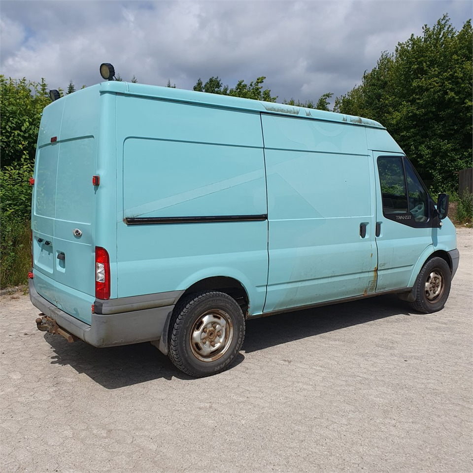 Ford Transit Van 2,4 Tdci 350m Rwd - Furgón: foto 5 Ford Transit Van 2,4 Tdci 350m Rwd - Furgón: foto 5