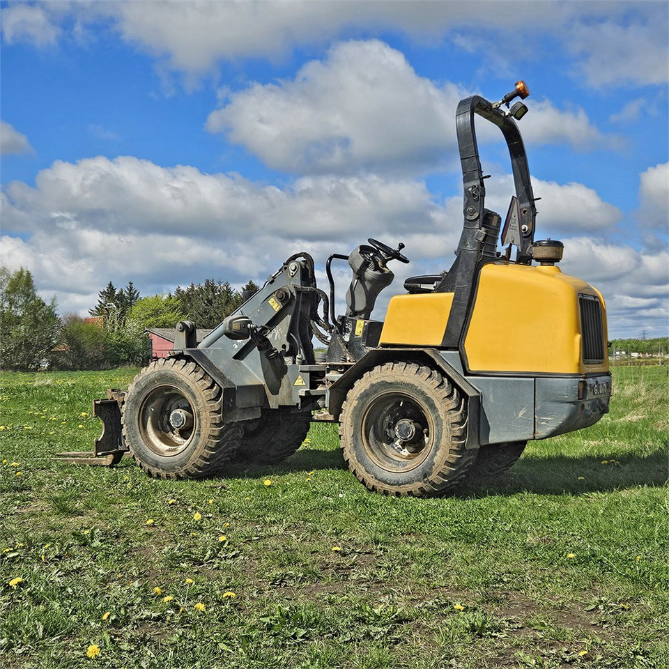 Giant V452T X-TRA HD - Minicargadora: foto 2 Giant V452T X-TRA HD - Minicargadora: foto 2