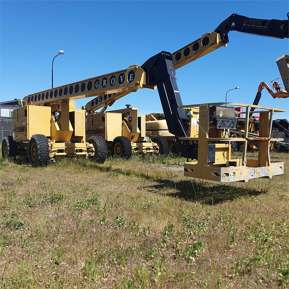 Grove AMZ86 XT - Plataforma articulada: foto 3 Grove AMZ86 XT - Plataforma articulada: foto 3