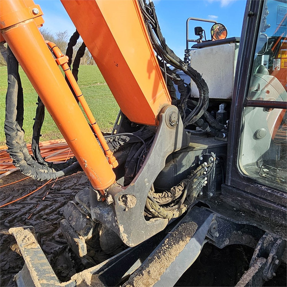 Miniexcavadora Hitachi ZX85USB-6: foto 38 Miniexcavadora Hitachi ZX85USB-6: foto 38